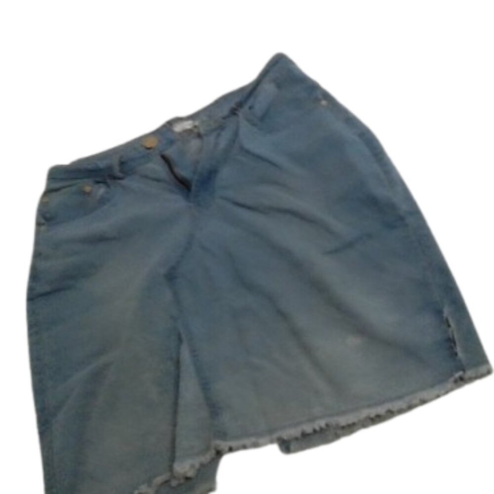 Distressed Blue Denim Shorts – Casual & Cool